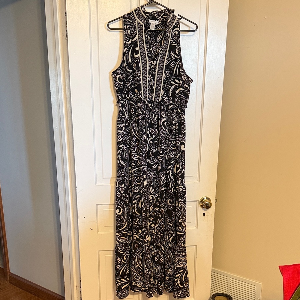 London Times Black and Cream Paisley Maxi Dress